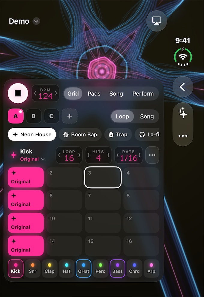 PolychromBox auf dem geschlossenen iPhone Duo: das Step-Pad auf dem Außendisplay