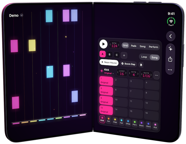 PolychromBox auf dem iPhone Duo, halb aufgeklappt wie ein Buch: das Licht auf der linken Seite, das Pult auf der rechten